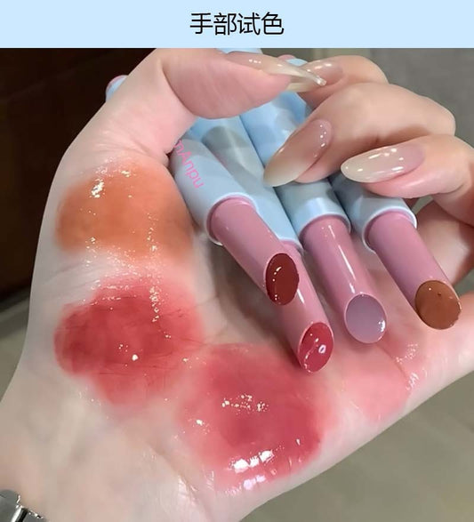A Diamappu solid lip glossy