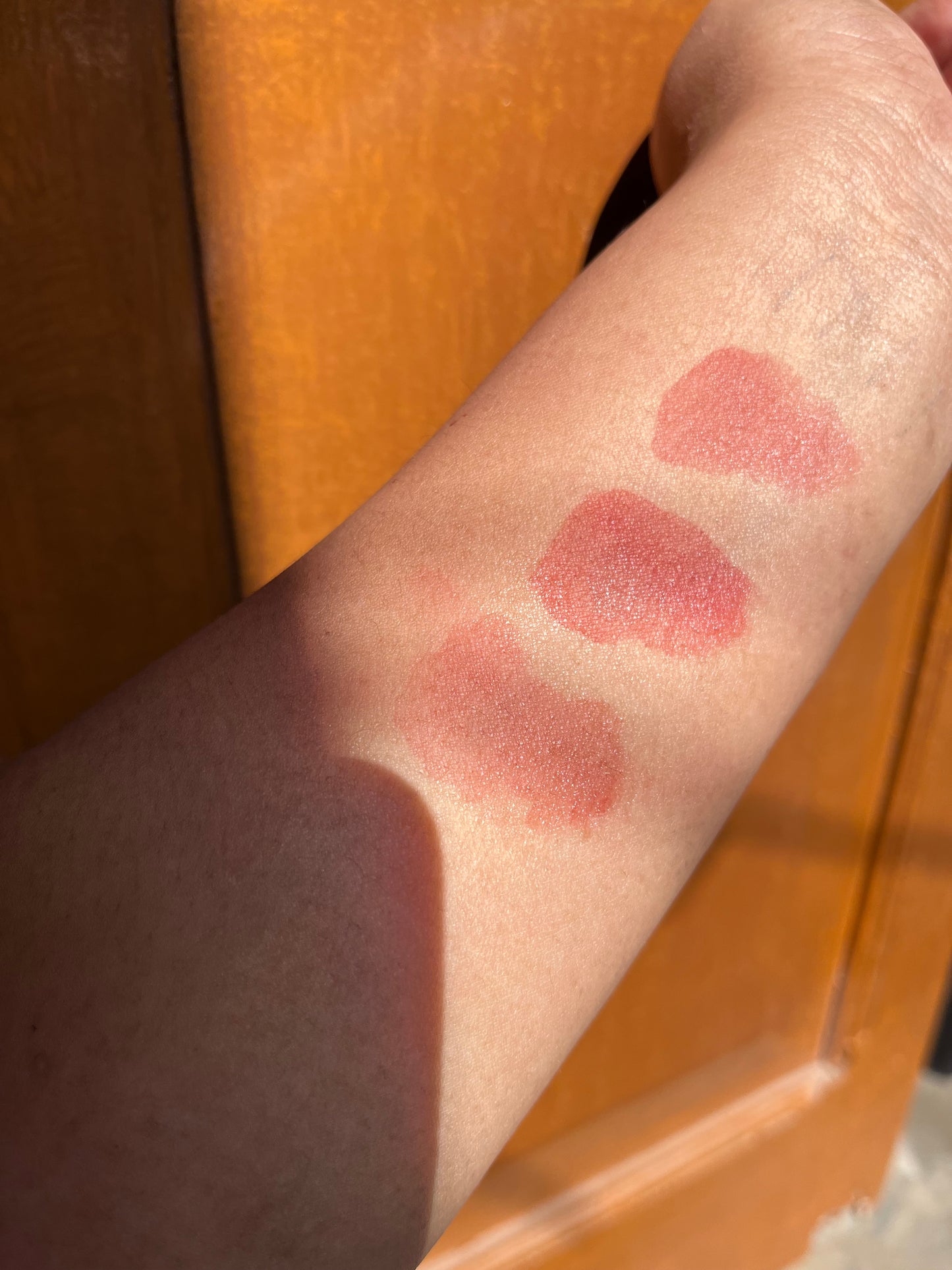 A Herorange tinted super fwee inspired gloss