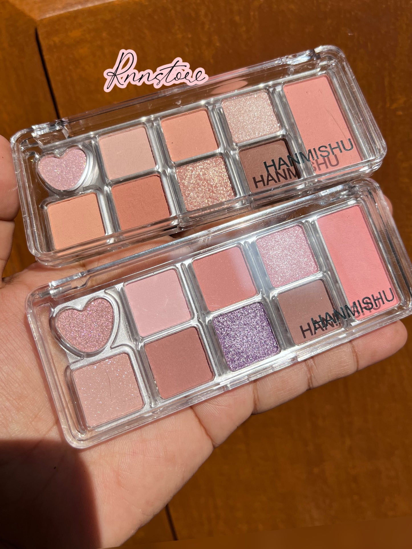 A Hamishu love eyeshadow 🌷
Shade 1/2 available