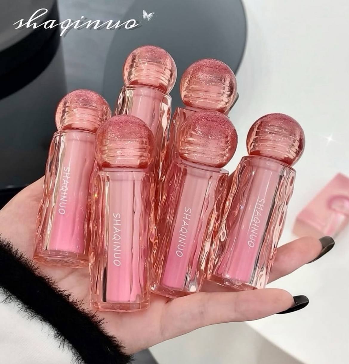 SHAQINUO lipgloss