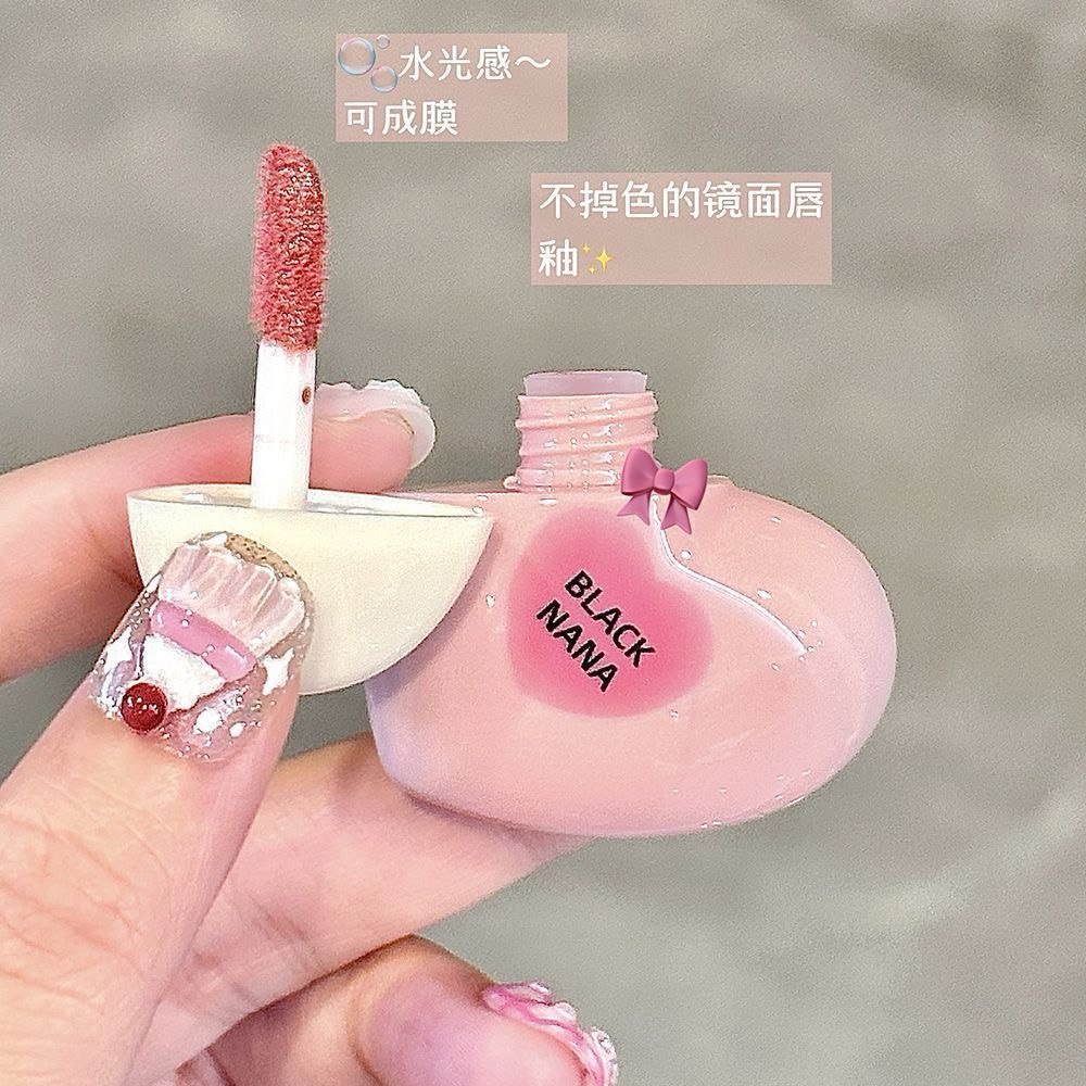 BLACK NANA heart lip gloss