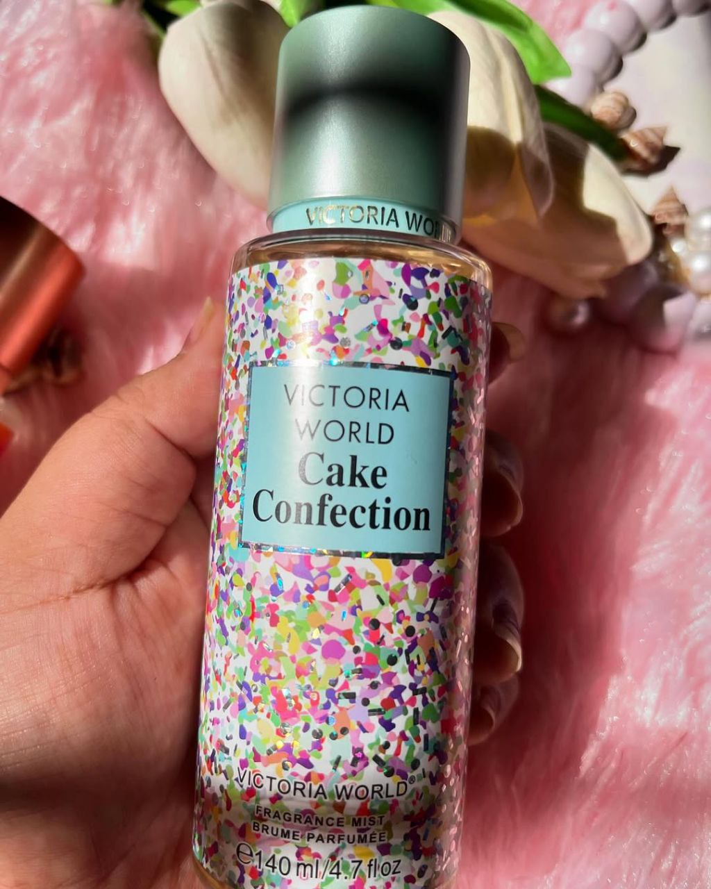 VICTORIA WORLD PERFUME