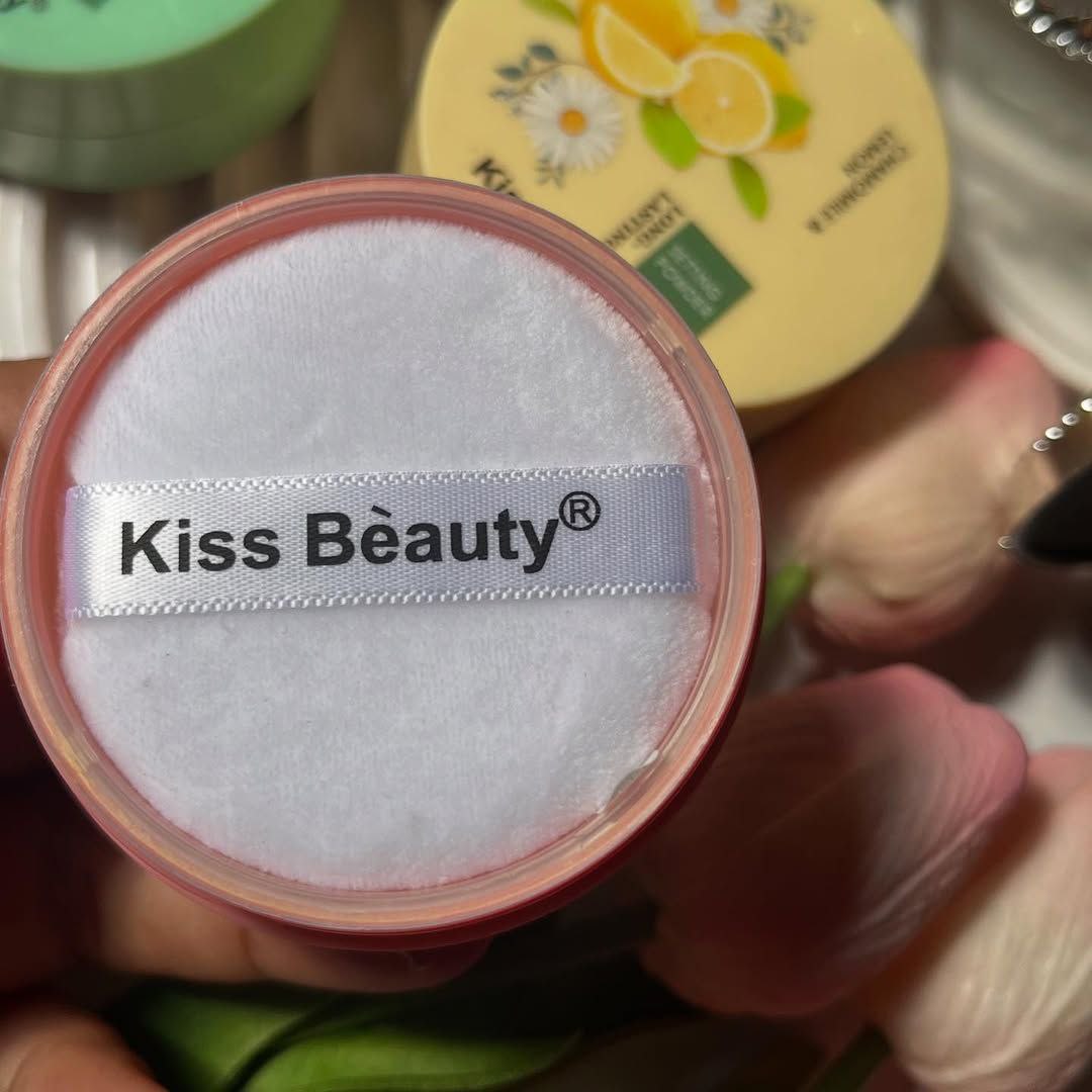 Kiss Beauty setting powder long lasting / oil control + free pad
