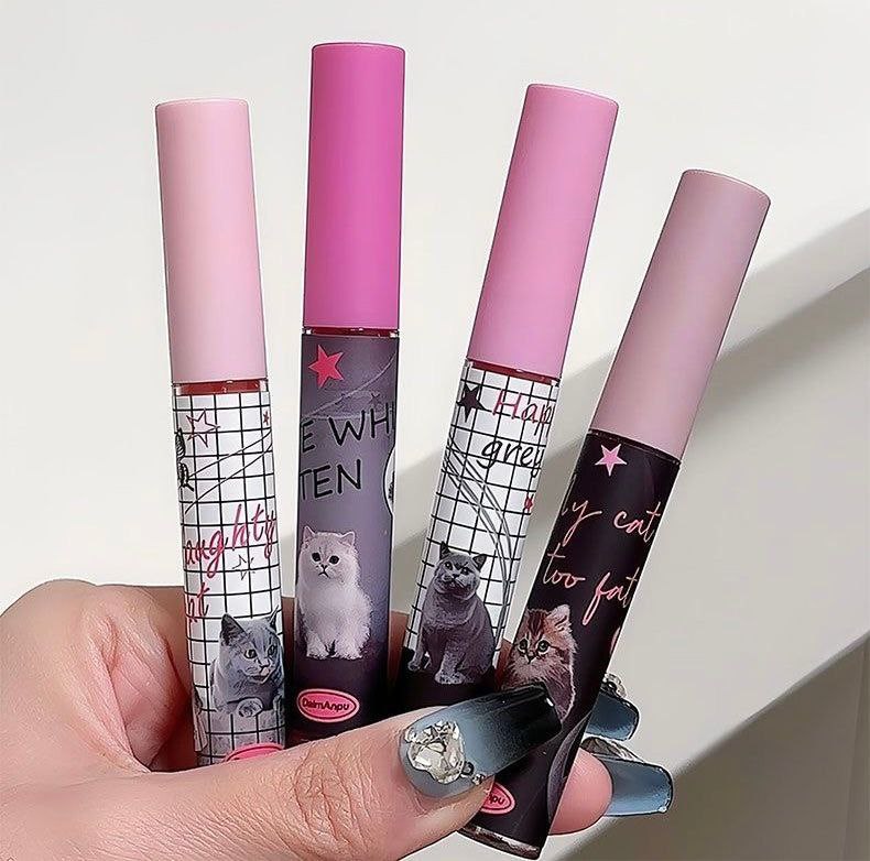 Z DaimAnpu Cute Cat Velvet lipstick