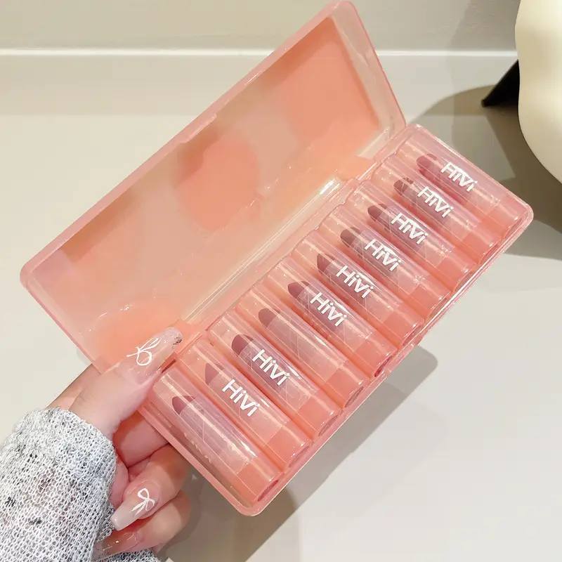 A Hivi lipmud lipstick