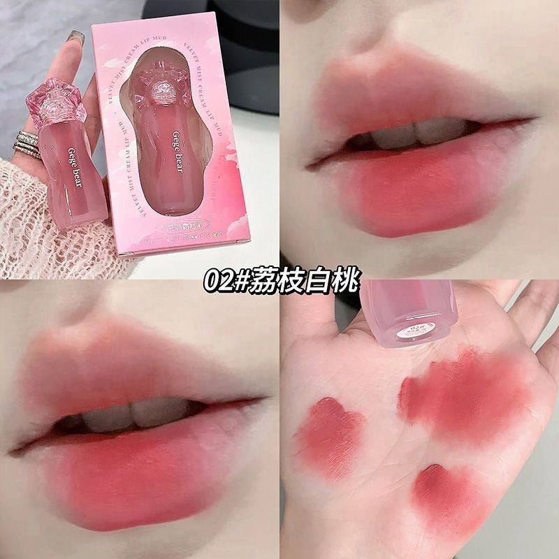 A Gege bear velvet lipmud lipstick