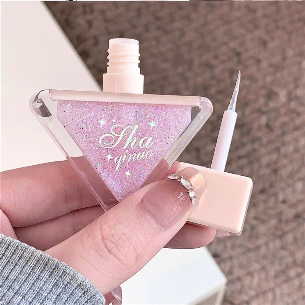 Shaqinuo eye glitter highlighter star ✨
Set 6 pcs