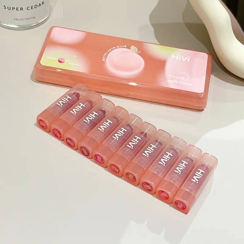 A Hivi lipmud lipstick