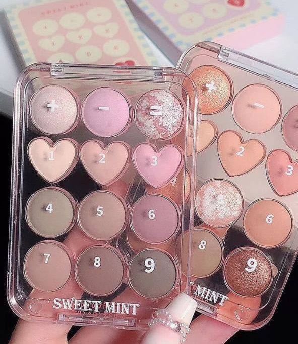 A SWEETMINT EYESHADOW LOVE SPARKLE ✨️