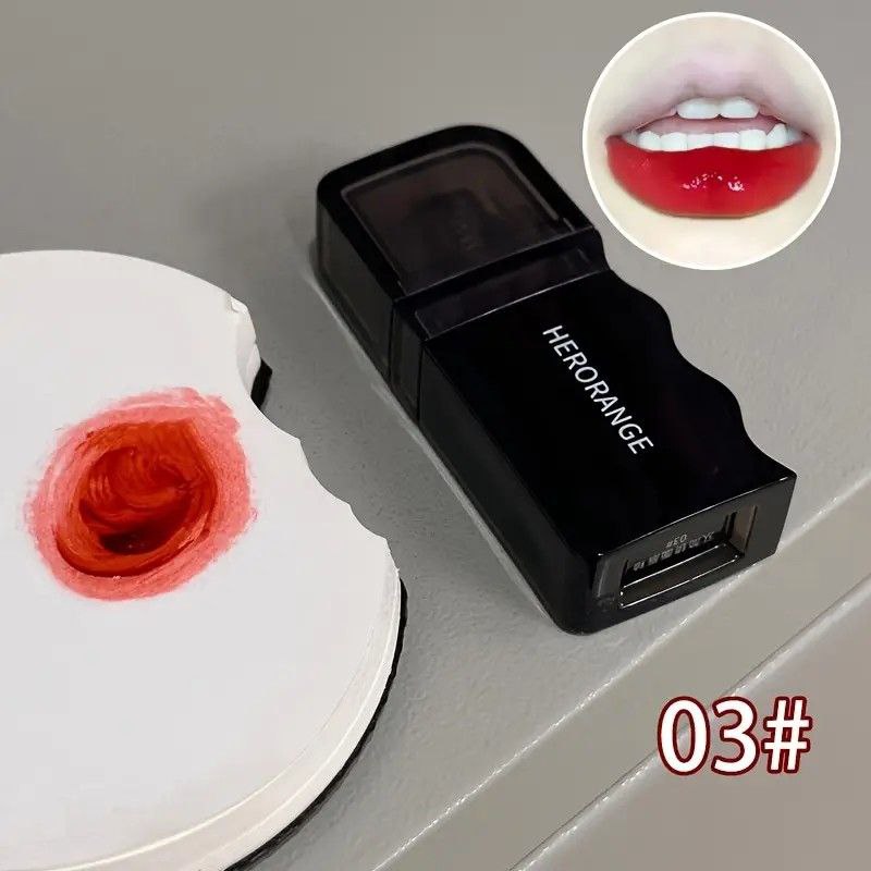 A Herorange lipgloss liptint