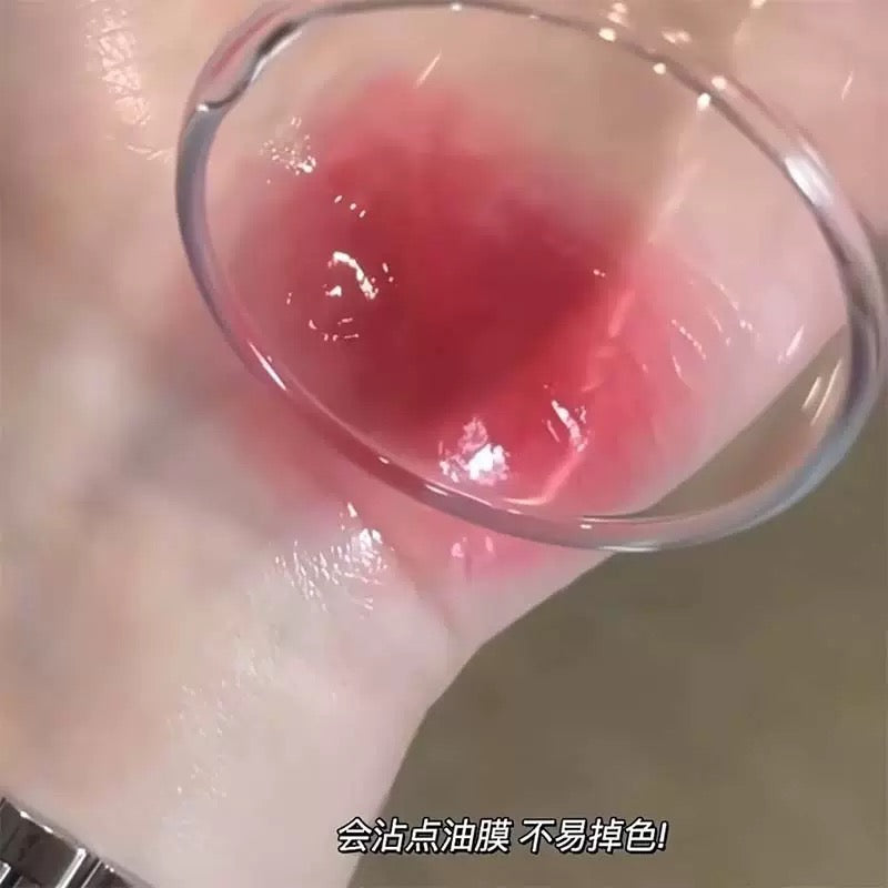 A Diamappu solid lip glossy