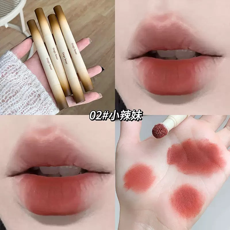 A Gege bear smooth lip mud fog