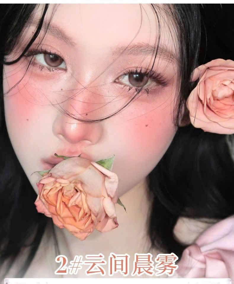 A Hamishu love eyeshadow 🌷

Shade 1/2 available