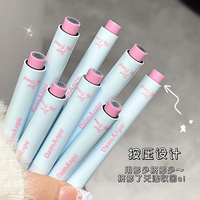 A Diamappu solid lip glossy