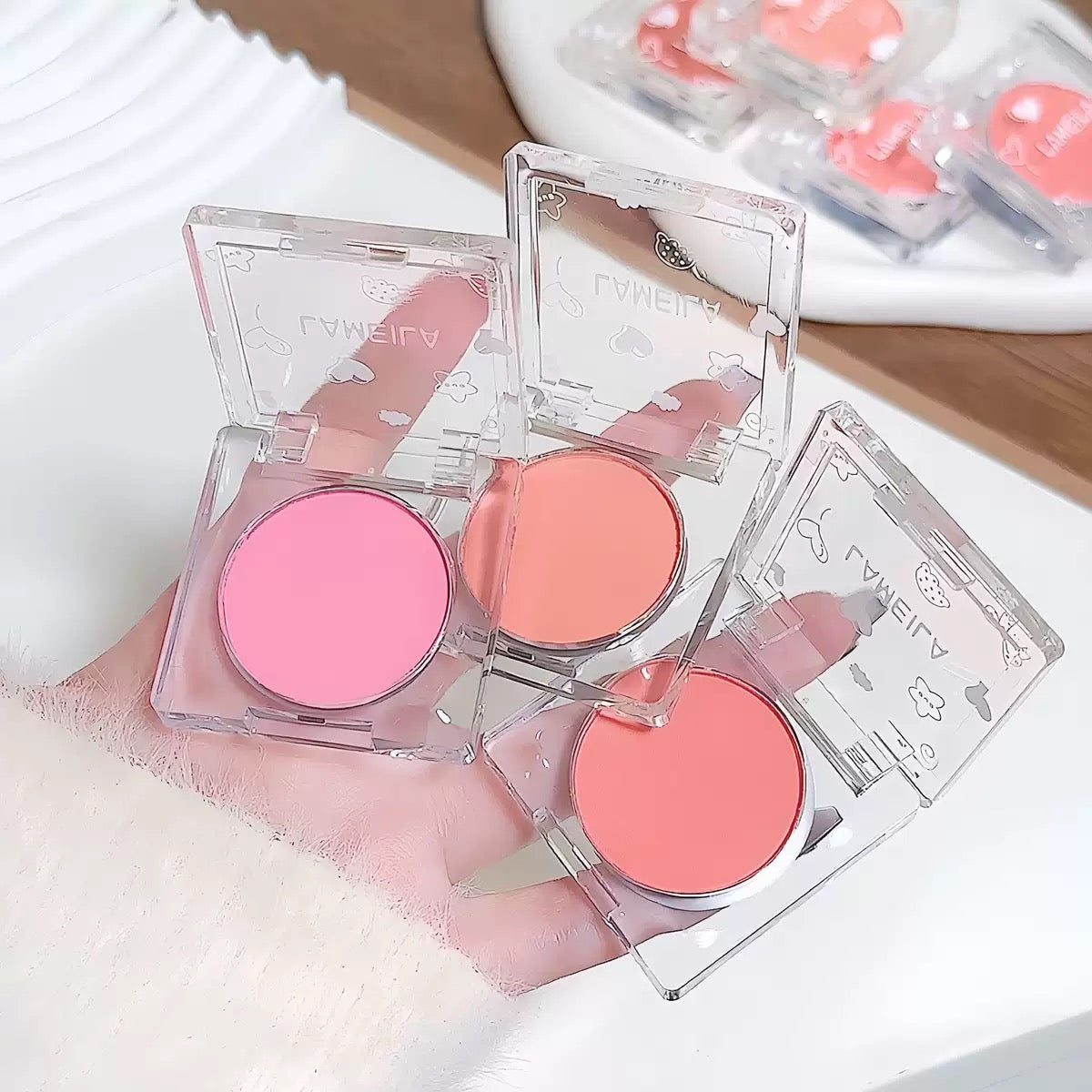 A aLameila blush powder ( pigmented)
