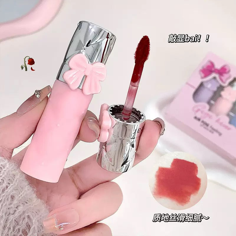 A Gege bear bow lip mud 🎀