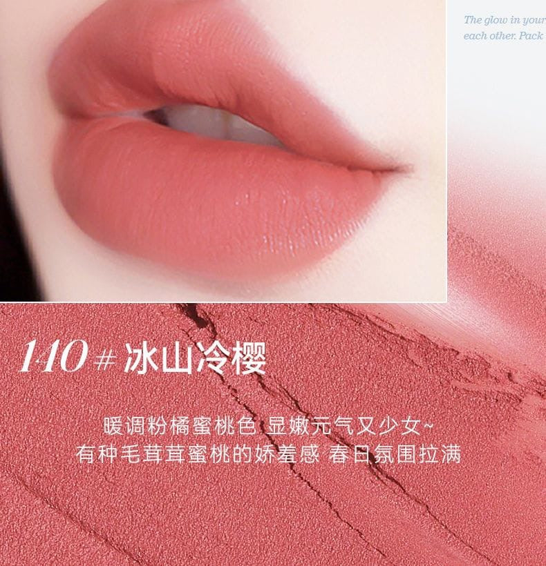 A Novo 4in1 make up set
Eyeshadow+eyeliner+eyeborwliner+lipstick ✅🎀