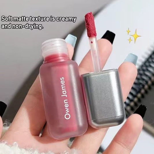 Owen James lipmud lipstick