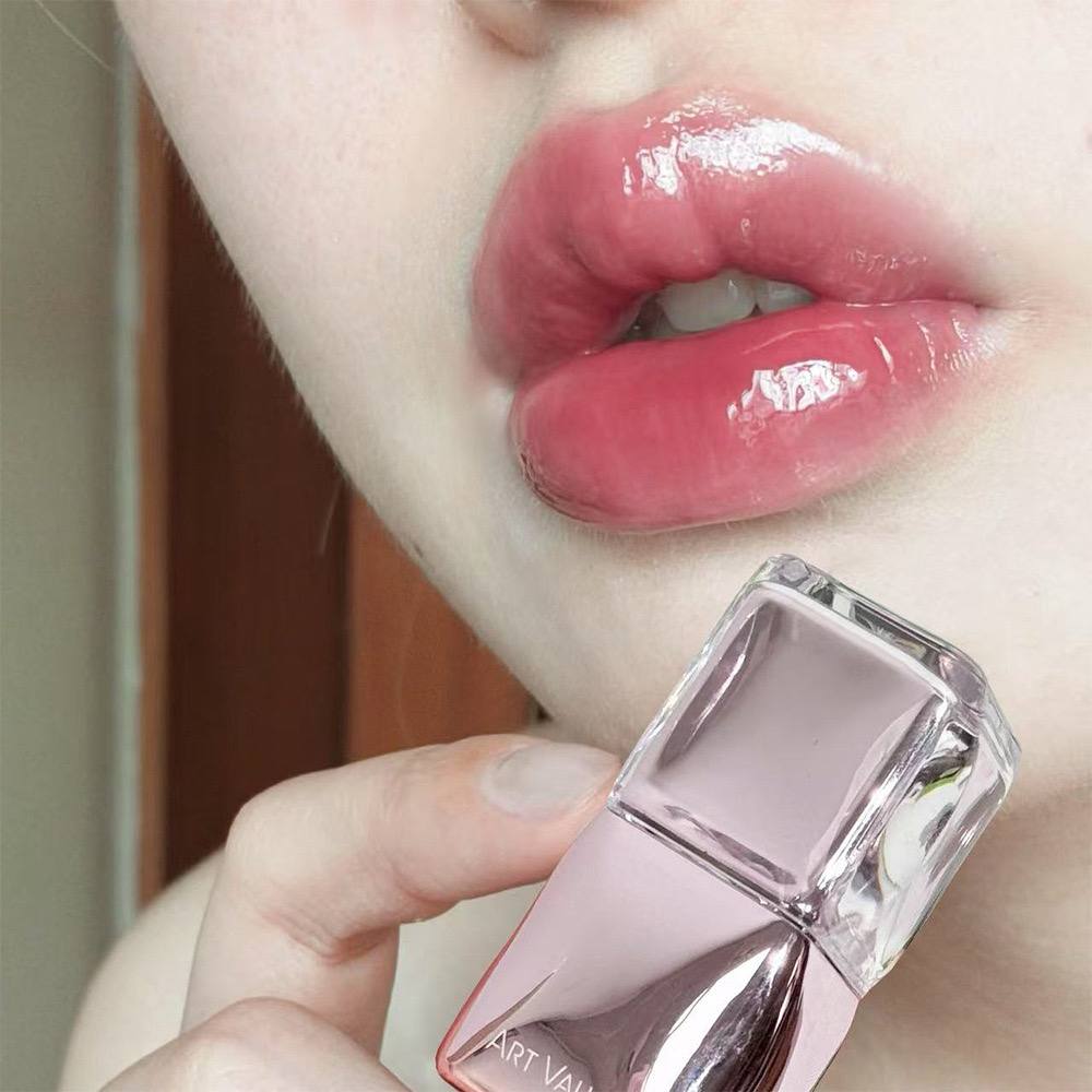 A asheer pink lip glaze gloss