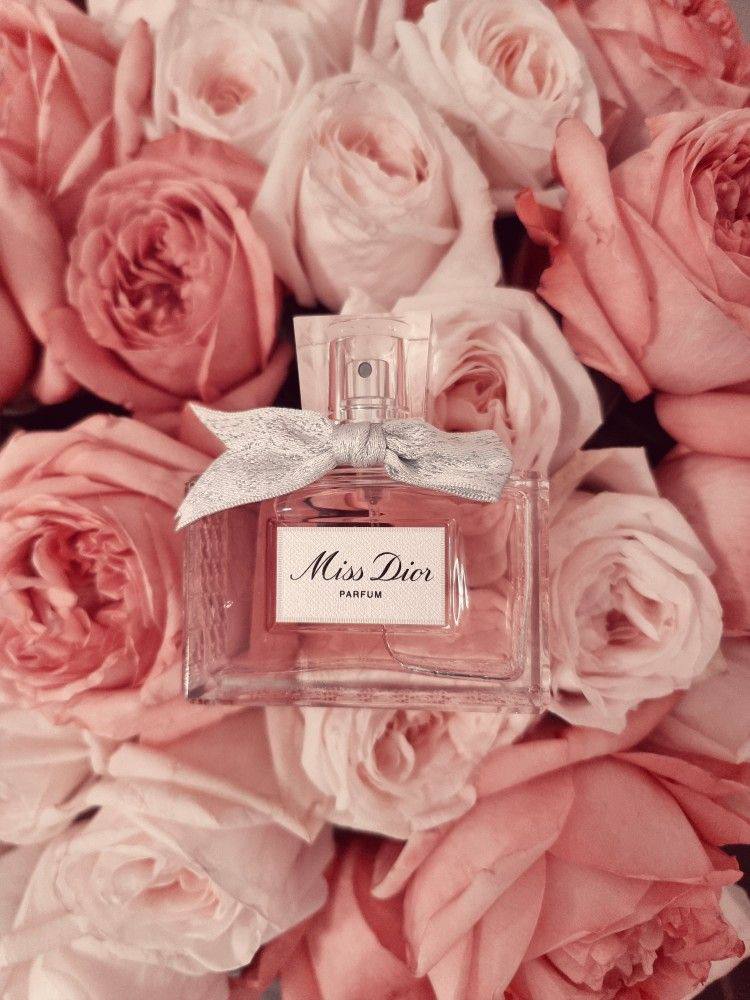 Miss Dior Eau De perfumé