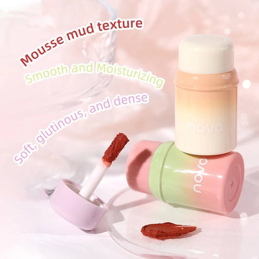 A cNovo mousse mud texture lipstick