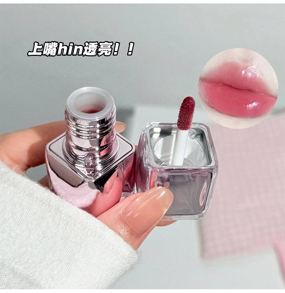 A asheer pink lip glaze gloss