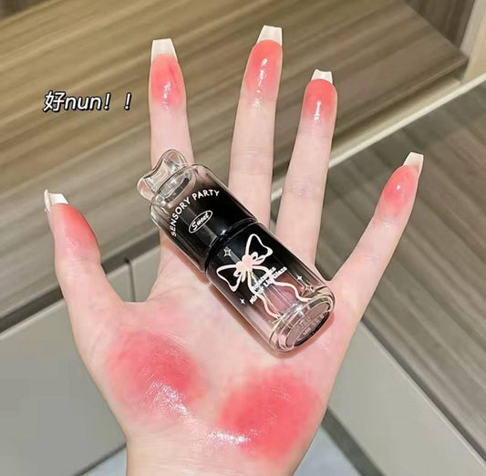 A sensory party moisturizing mirror lip Glaze