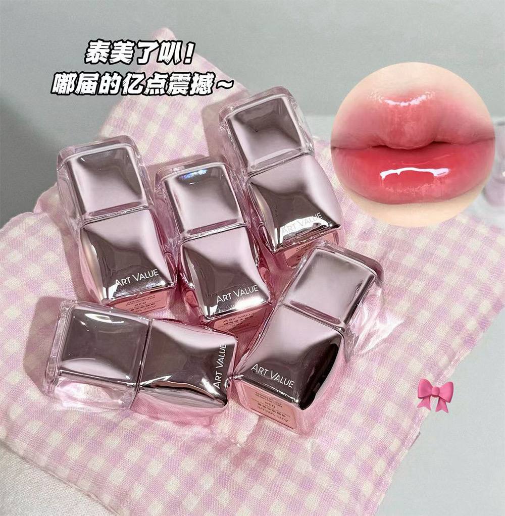 A asheer pink lip glaze gloss