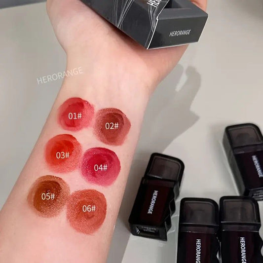 A Herorange lipgloss liptint
