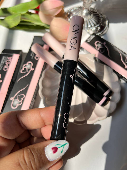A OMGA LIPGLOSS