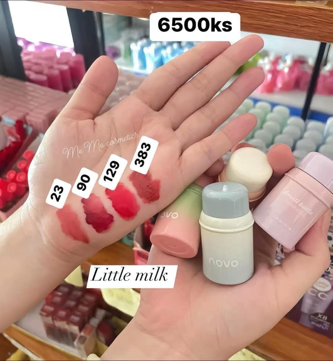 A Novo mousse mud texture lipstick