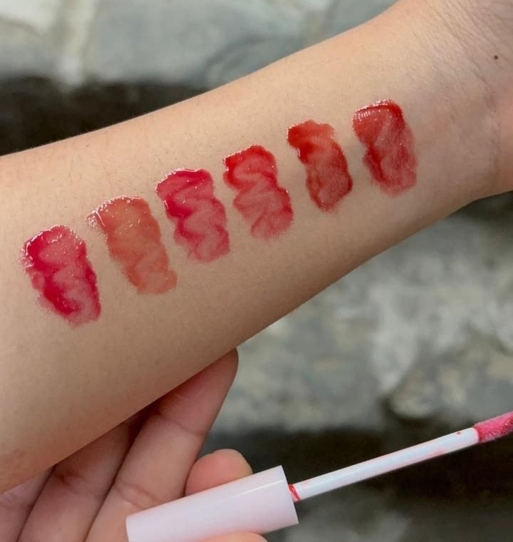 A aMagic casa strawberry rabbit tinted lipglaze🍓