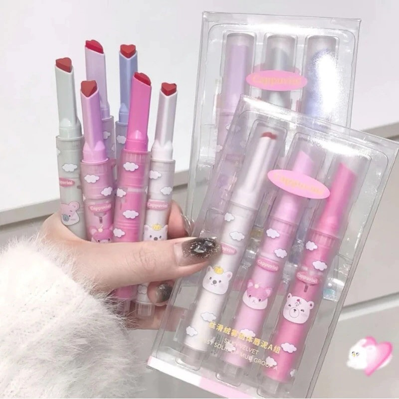 A Gege bear love heart lip mud