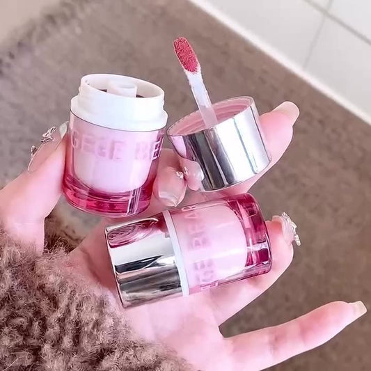 A Gege bear cute cube lipgloss