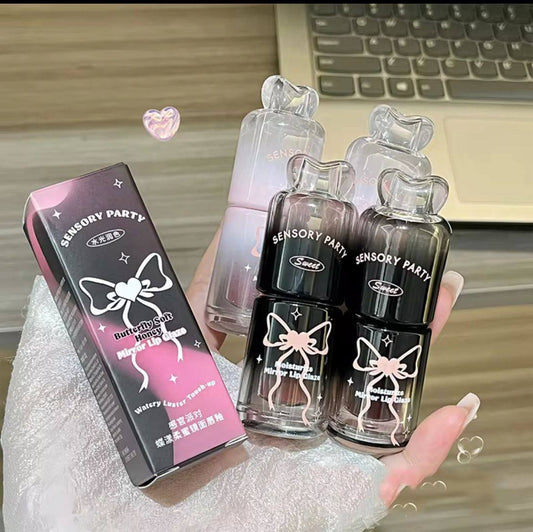 A sensory party moisturizing mirror lip Glaze
