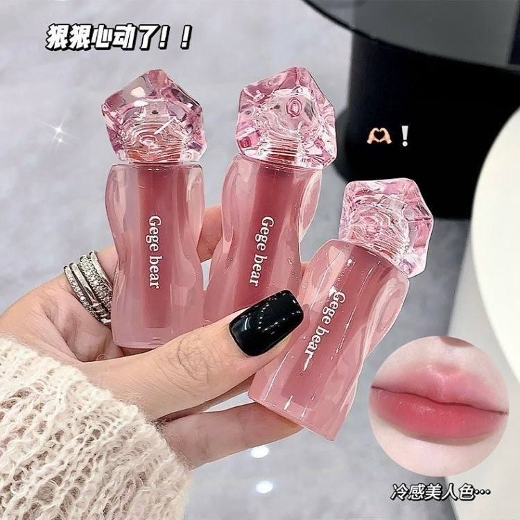 A Gege bear velvet lipmud lipstick